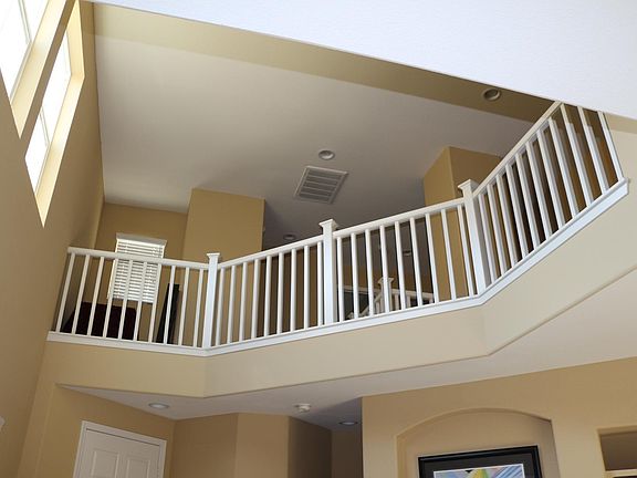 Two-story high ceilings in Living Room