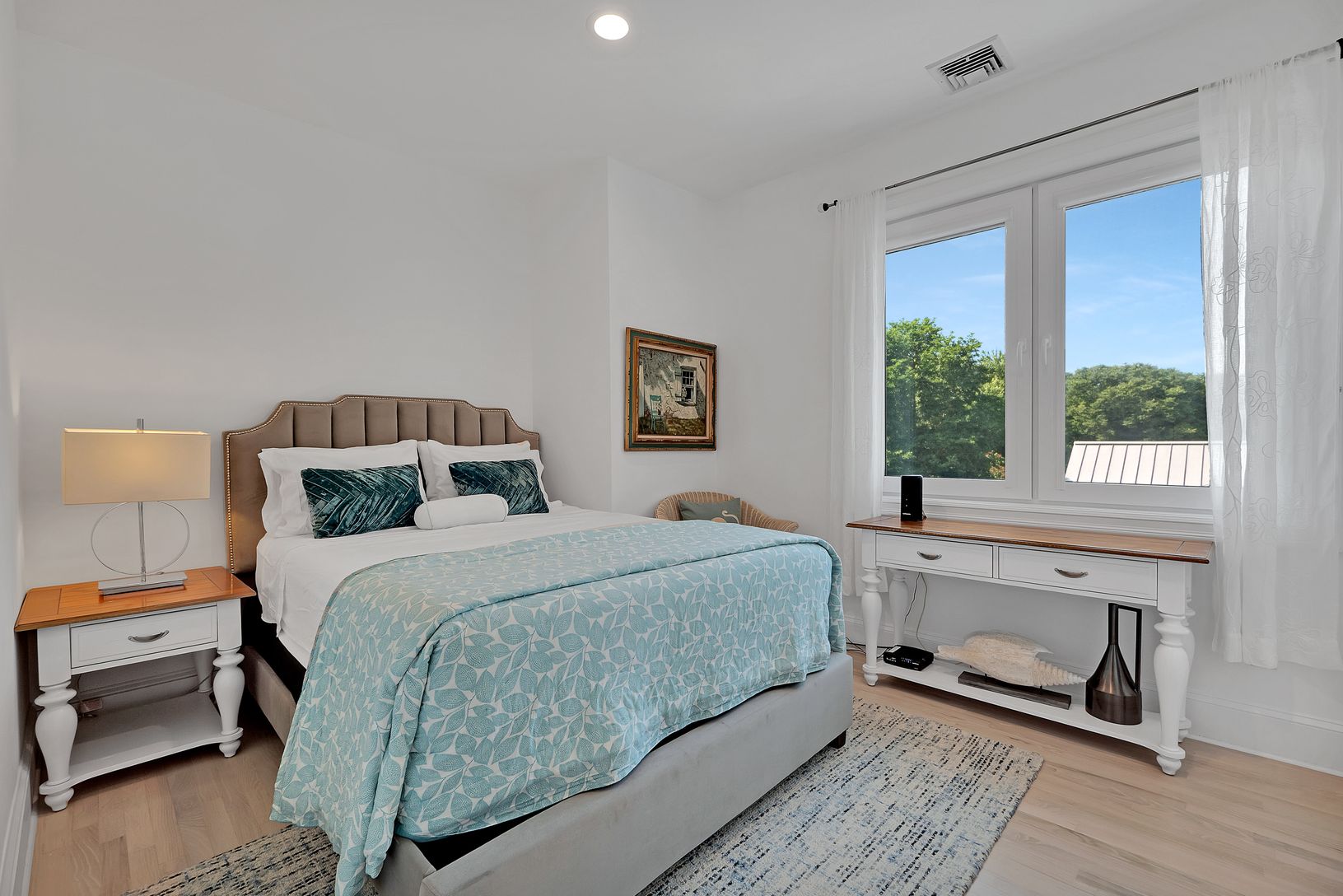  Guest Bedroom with Queen