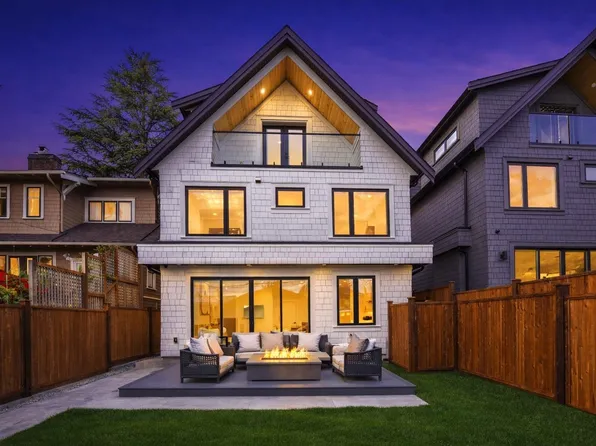 2138 W 48th Ave #2, Vancouver, BC V6M 2N4