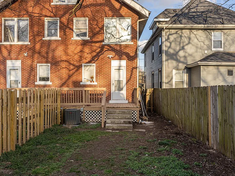 1549 S High St — Photo 20