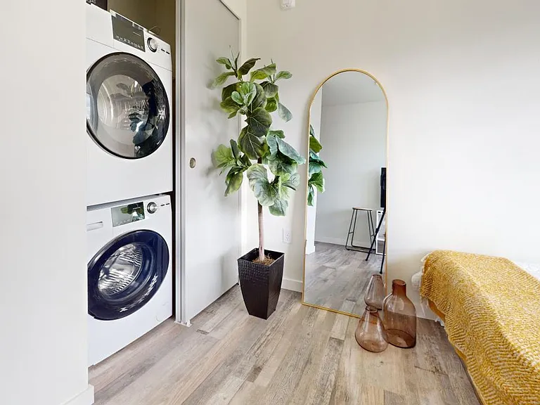 Welcome to AV Lofts! Beautiful views plus in-unit laundry! Up to 8 weeks free! — Photo 60