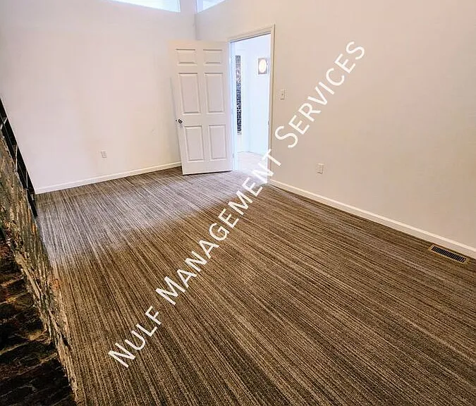 158 48th St #1 — Photo 6