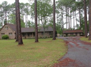 805 William Henry Rd, Claxton, GA 30417