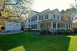 275 Locust Rd photo 1