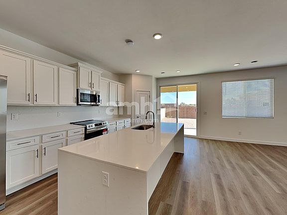3rd image of 6295 W Calle Bilboa