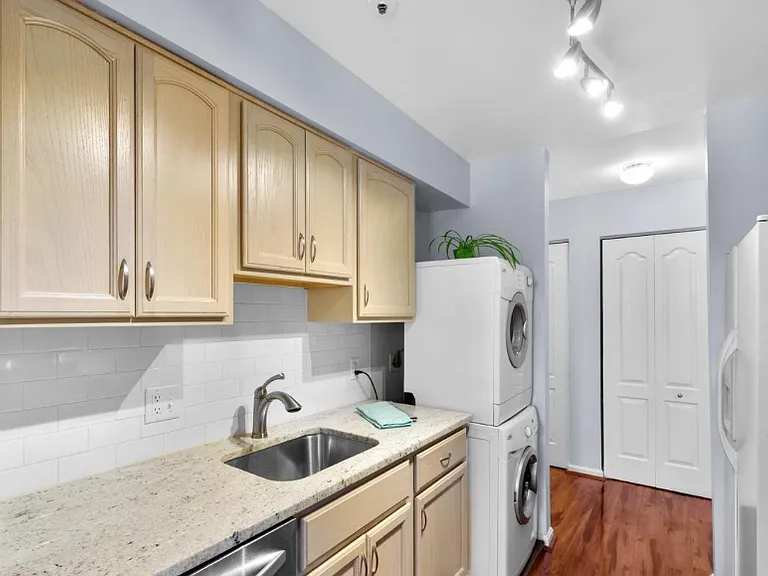 8371 Montgomery Run Rd #J — Photo 8