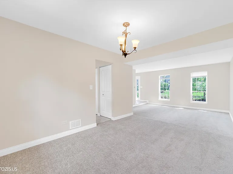 1906 Armwood Ln — Photo 5