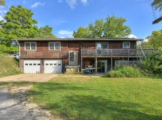 224 Hubbard Rd, Council Bluffs, IA 51503