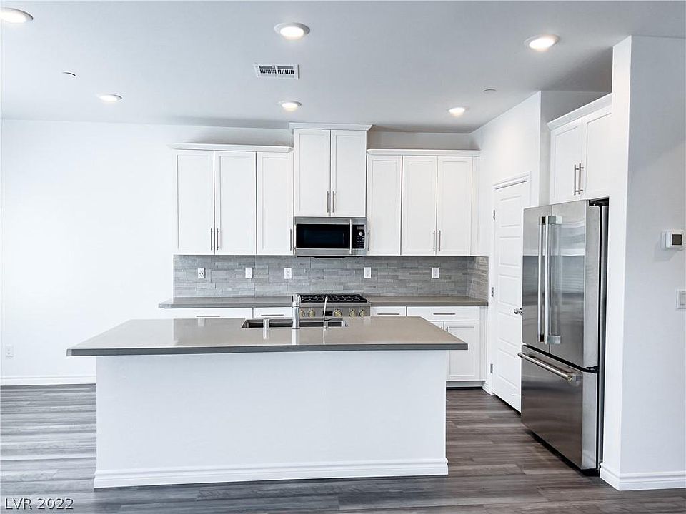 1st image of 600 N Carriage Hill Dr #1041