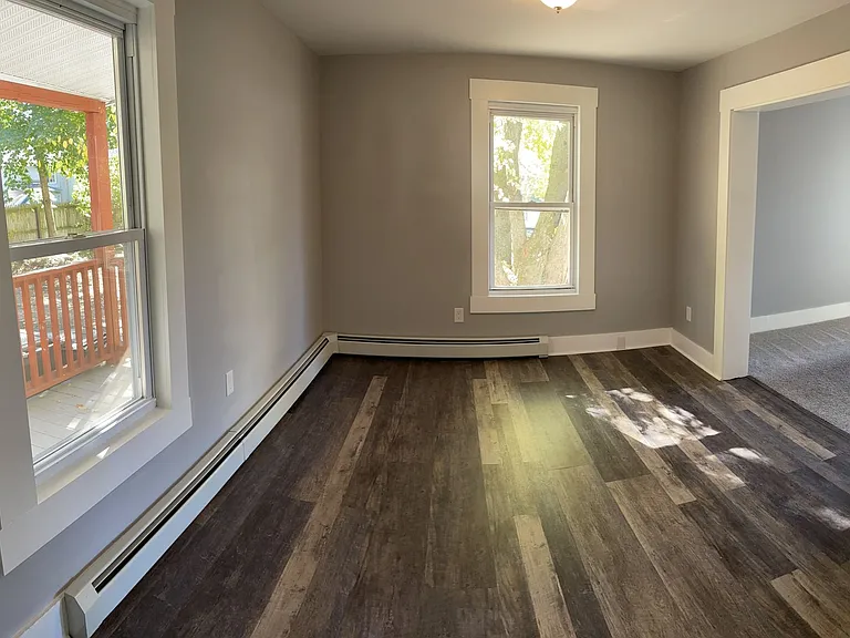 50 Elkins St — Photo 4