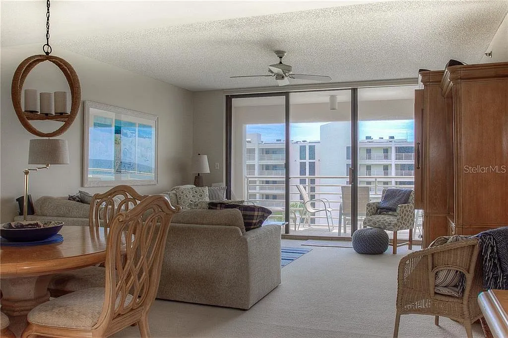 2 bed, 1273 sqft, $8,000 — Photo 3