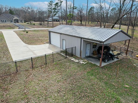 4th image of 227 Sterling Shores Dr