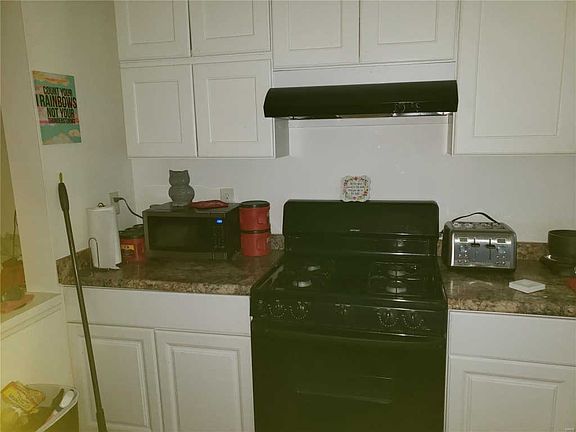 3rd image of 2150 Oakdale Ave