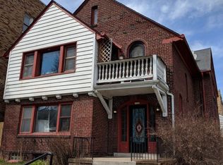 1132 E Pleasant St #17572540, Milwaukee, WI 53202