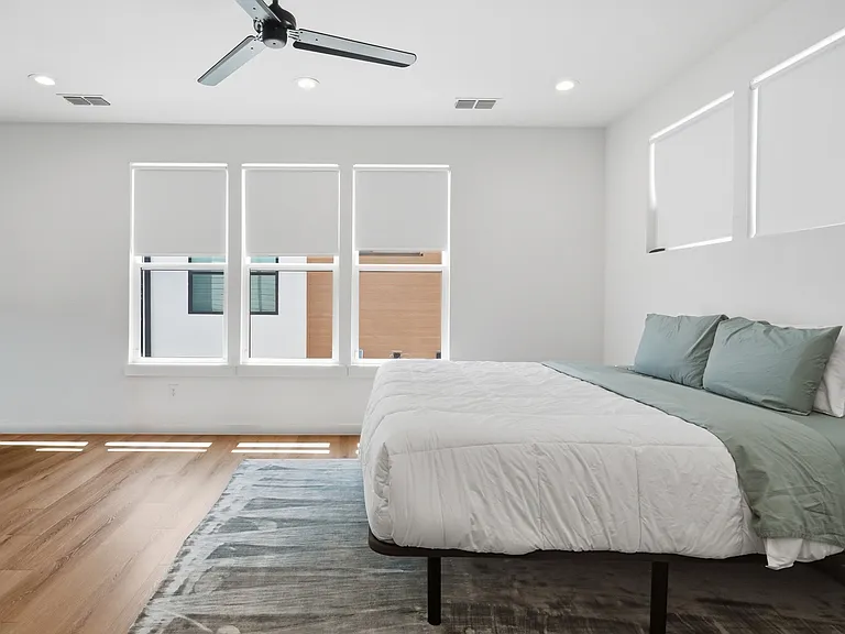 1525 Pecos St #102 — Photo 15