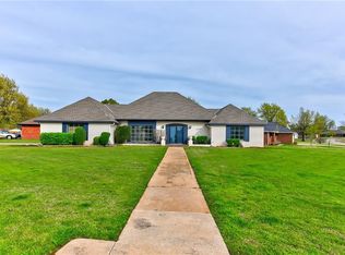 9708 Lakeshore Dr, Oklahoma City, OK 73120