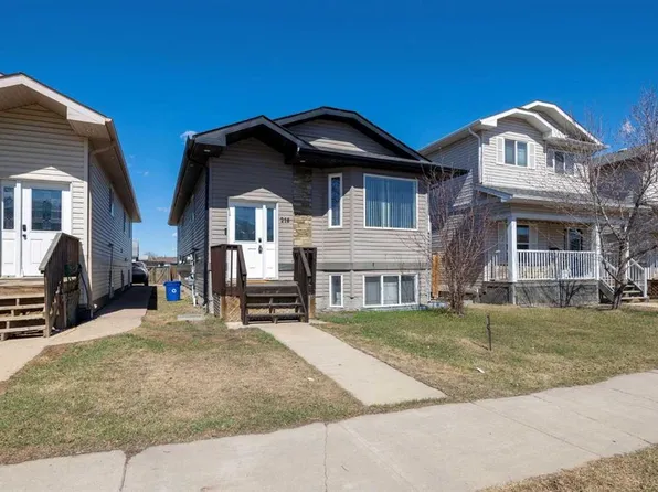 216 E Rainbow Creek Dr, Wood Buffalo, AB T9K 0C3