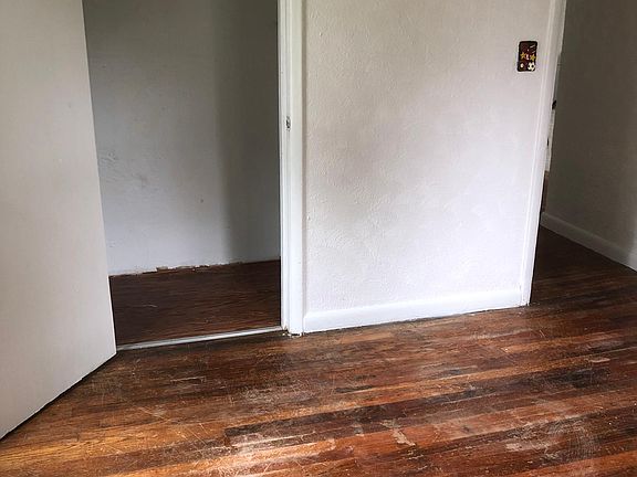 2nd image of 300 N Grafton Ave