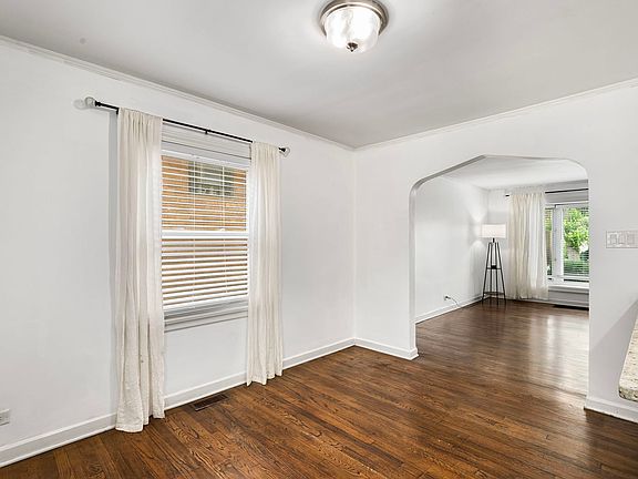 5th image of 4237 Park Ave