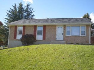 4634 Golfview Dr NE, Roanoke, VA 24019