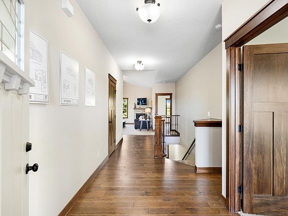 4th image of 16084 Europa Ave N