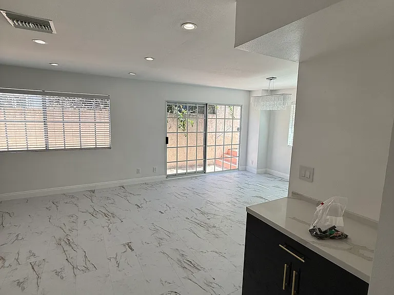 10274 Tujunga Canyon Blvd #4 — Photo 16