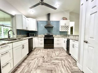 210 SE 1st Pl, Cape Coral, FL 33990