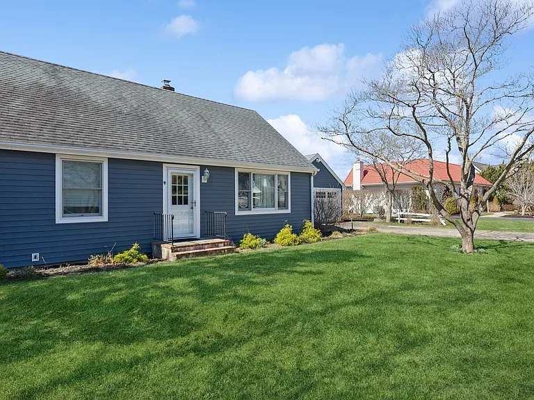 1110 Gillette Dr — Photo 3