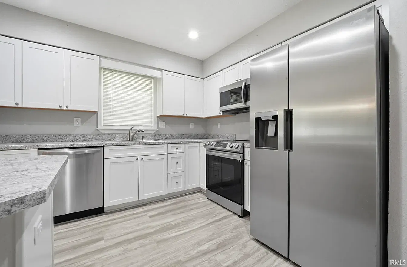 3 bed, 2808 sqft, $1,900 — Photo 4