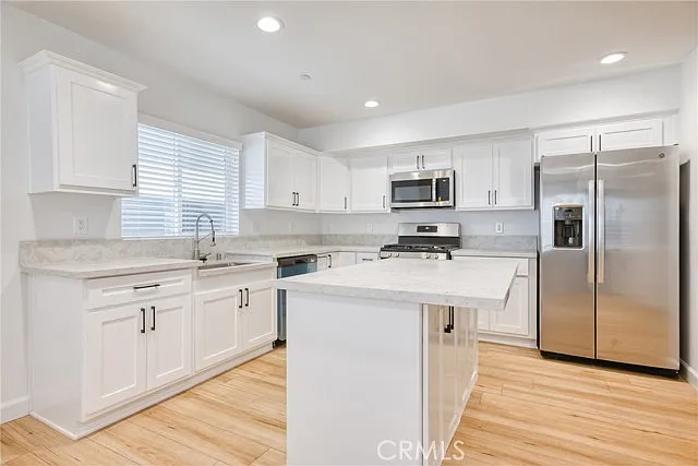 246 N Catalina St — Photo 4