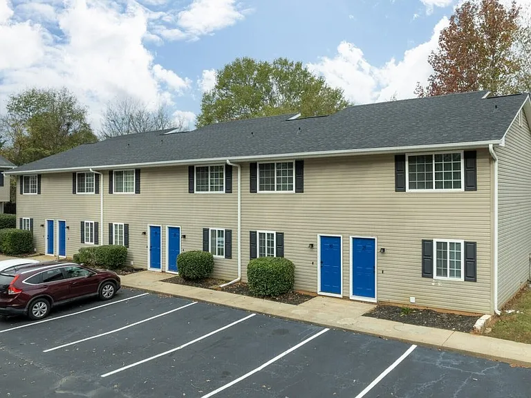 Exterior w/ convenient parking