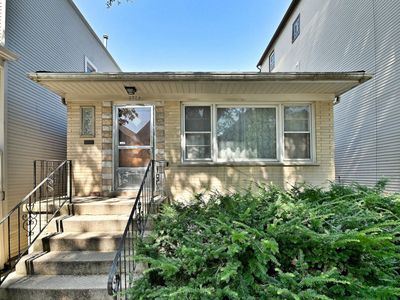 2924 N Dawson Ave, Chicago, IL, 60618