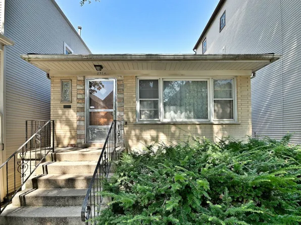 2924 N Dawson Ave, Chicago, IL 60618