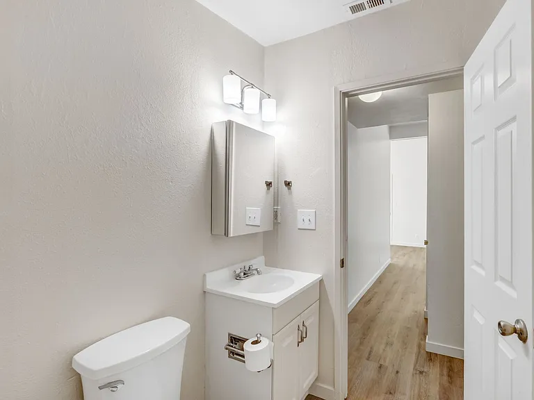406 Scripps Dr — Photo 23