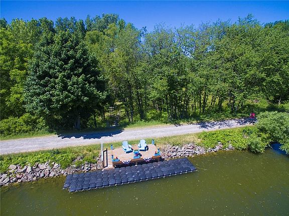 2nd image of 52 Thistlewood Cir