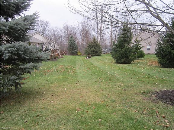 3rd image of 392 Oakhill Ter