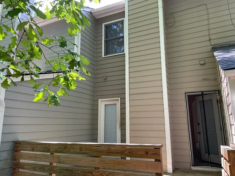 103 New Britain Ct — Photo 14