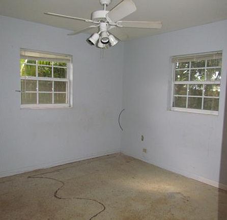 4th image of 955 36th Ave