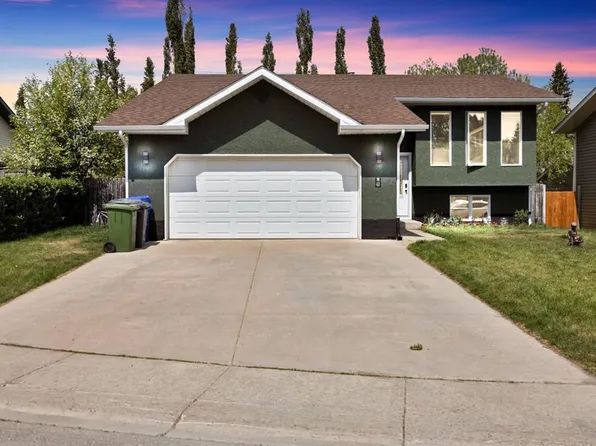 38 NE Balsam Cres, Olds, AB T4H 1L1