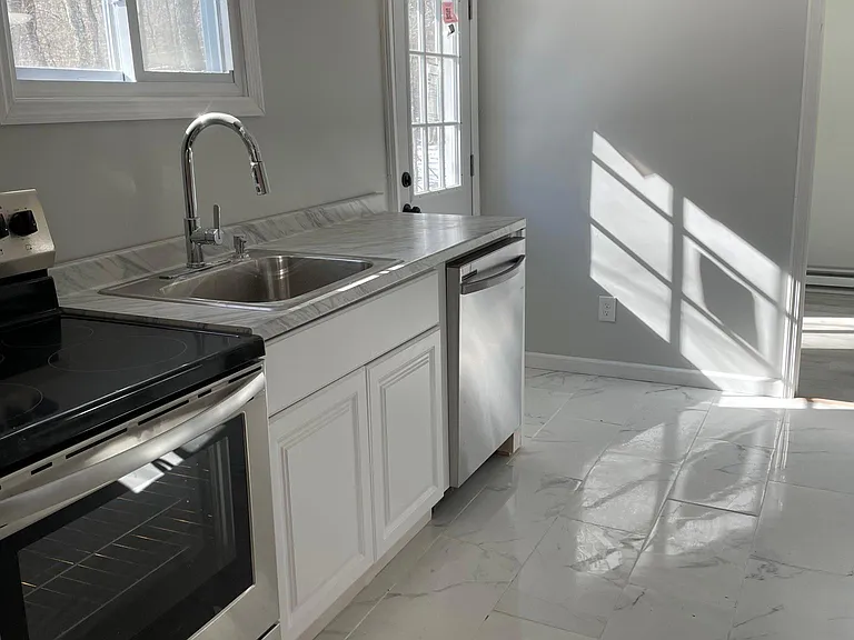 21 E Mitchell St — Photo 3
