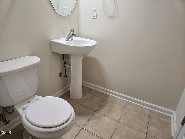 329 Kinellan Ln — Photo 26