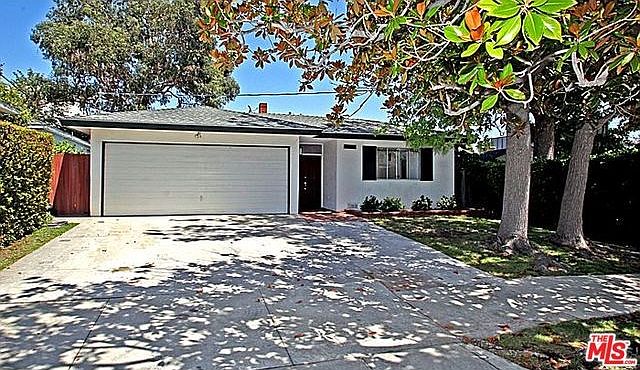 1st image of 15309 De Pauw St