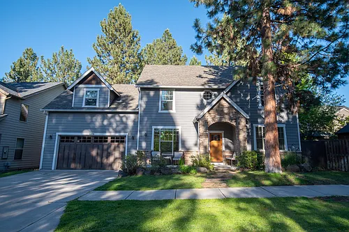 61170 Hubble St Photo 1