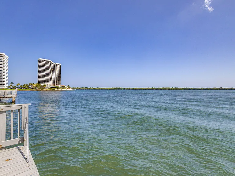 52 Yacht Club Dr #305 — Photo 9