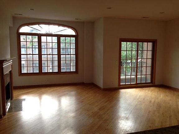 4th image of 3338 N Sheffield Ave #2L