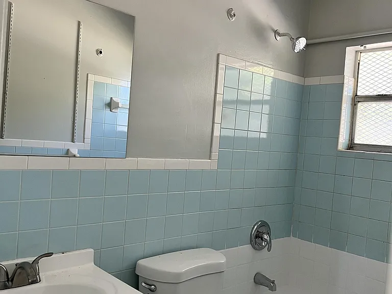 1910 Juanita Ave — Photo 3