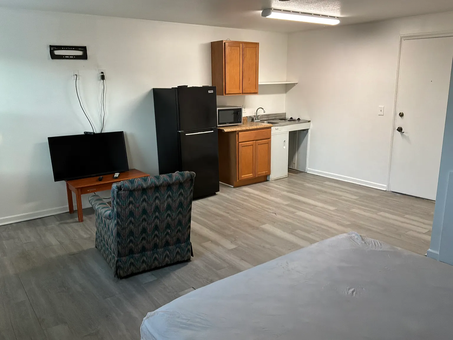Studio, $800 — Photo 4