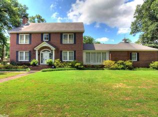 1903 College Ave, Conway, AR 72034