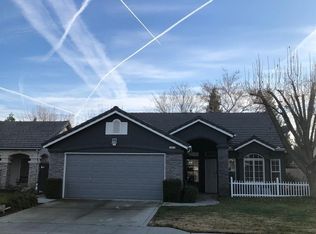 2073 E Brandywine Ln, Fresno, CA 93720