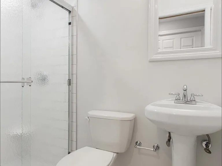 1322 S Bancroft St — Photo 15